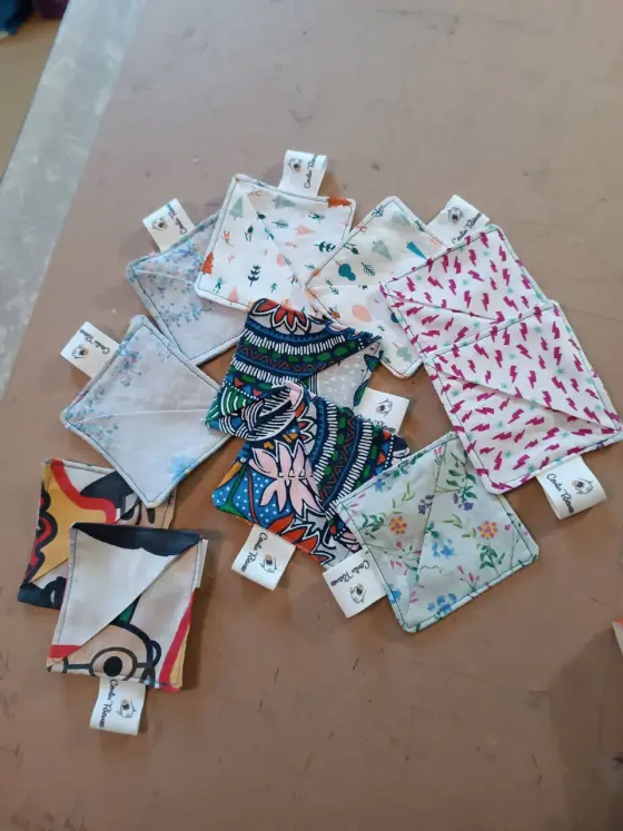 Collection de lingettes lavables aux motifs variés et étiquettes Coutu'Rieuse
